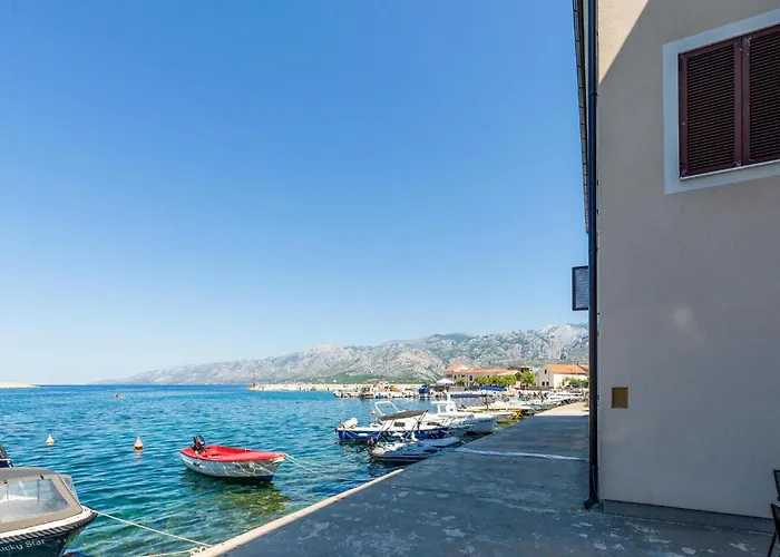 1 Bedroom Lovely In *