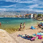 1 Bedroom Awesome In * Vinjerac
