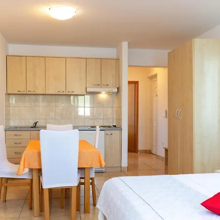 1 Bedroom Awesome In *