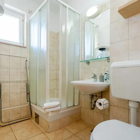 Lejlighed 1 Bedroom Awesome In Vinjerac