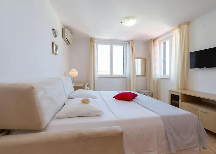 1 Bedroom Lovely In Vinjerac